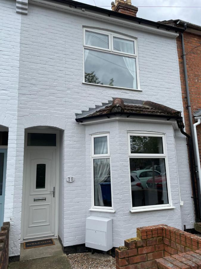 Comfy Home For Contractors And Families With Free Parking - Sage View Aldershot Kültér fotó