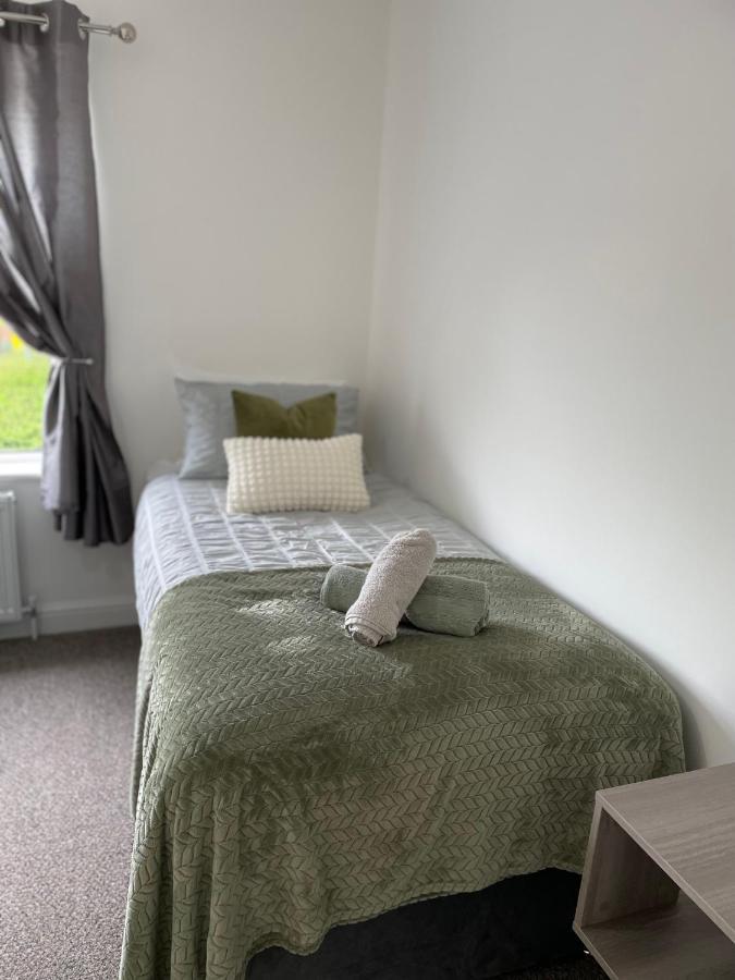 Comfy Home For Contractors And Families With Free Parking - Sage View Aldershot Kültér fotó