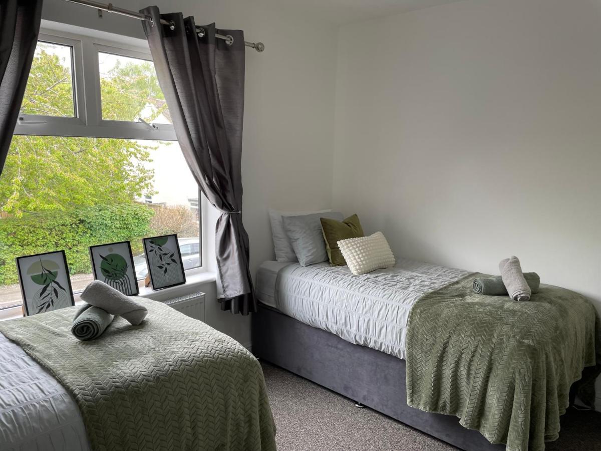 Comfy Home For Contractors And Families With Free Parking - Sage View Aldershot Kültér fotó